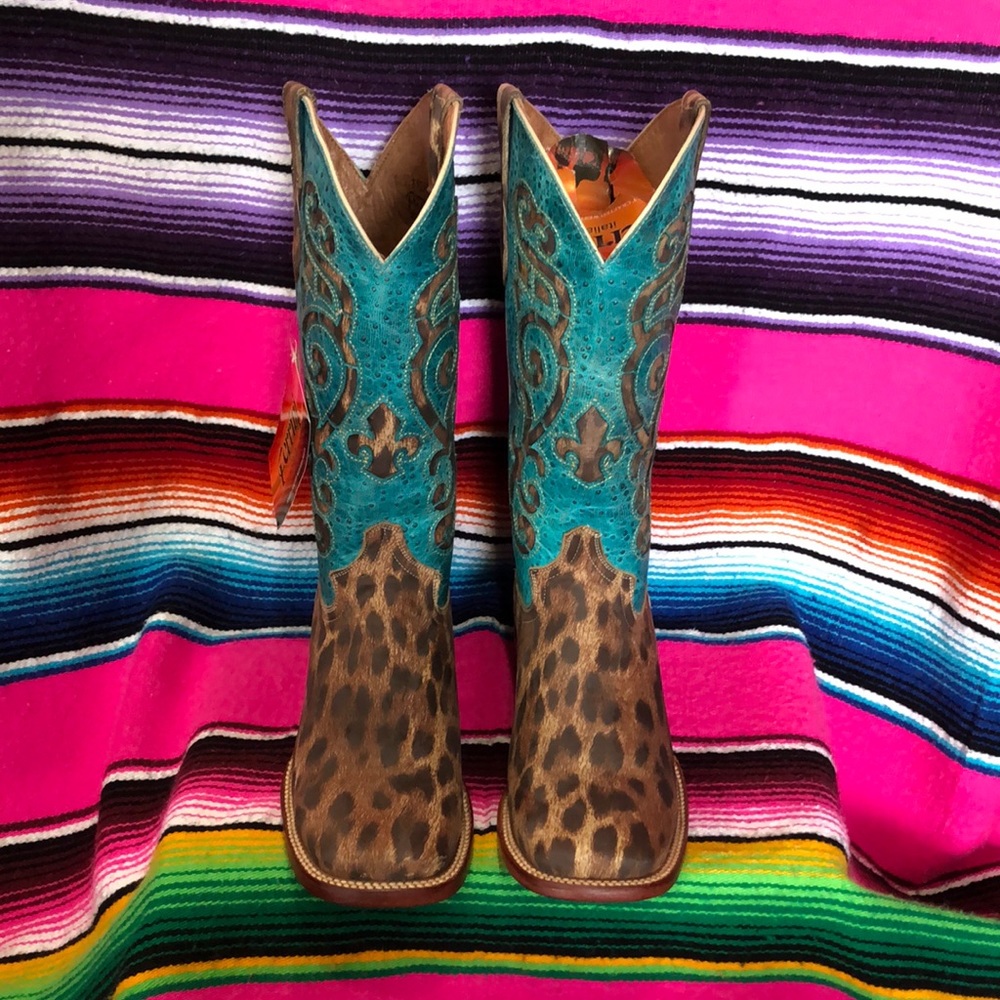 Ferrini cowgirl boots - NWT - leopard print